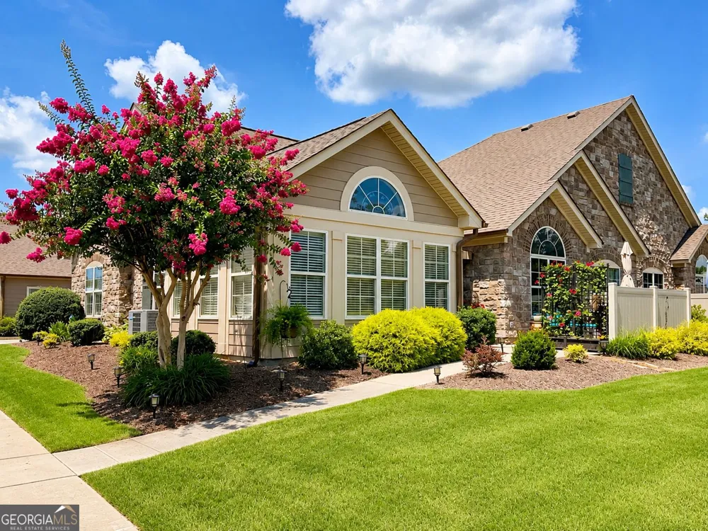 1663 Sedgefield DR Ooltewah, TN 37363