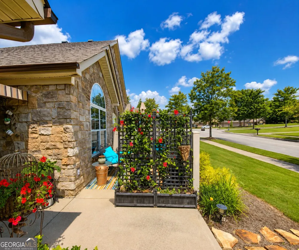 1663 Sedgefield DR Ooltewah, TN 37363