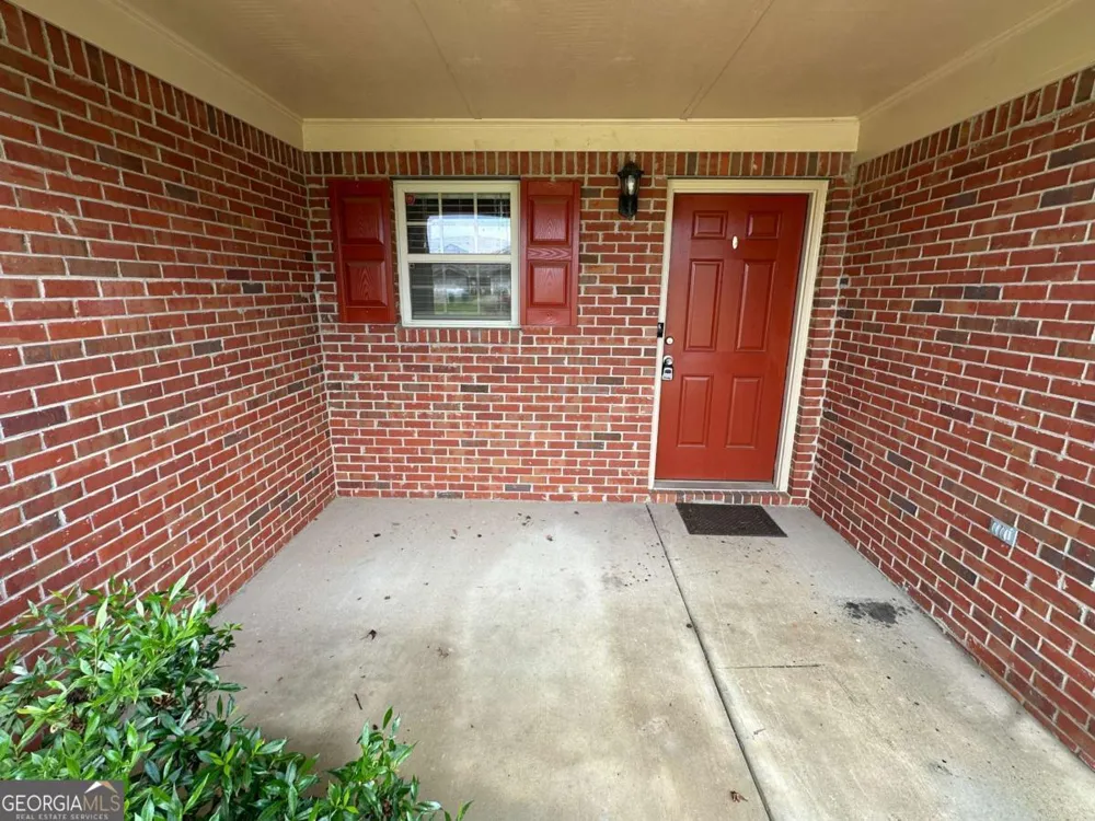 93 Princeton AVE Adairsville, GA 30103