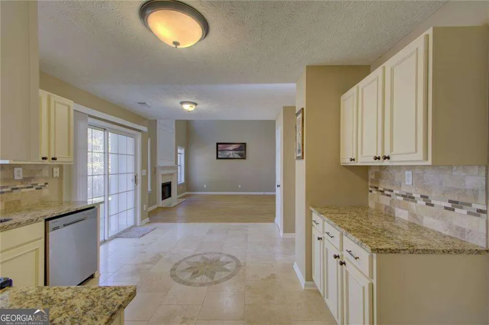2820 Northcliff DR Suwanee, GA 30024