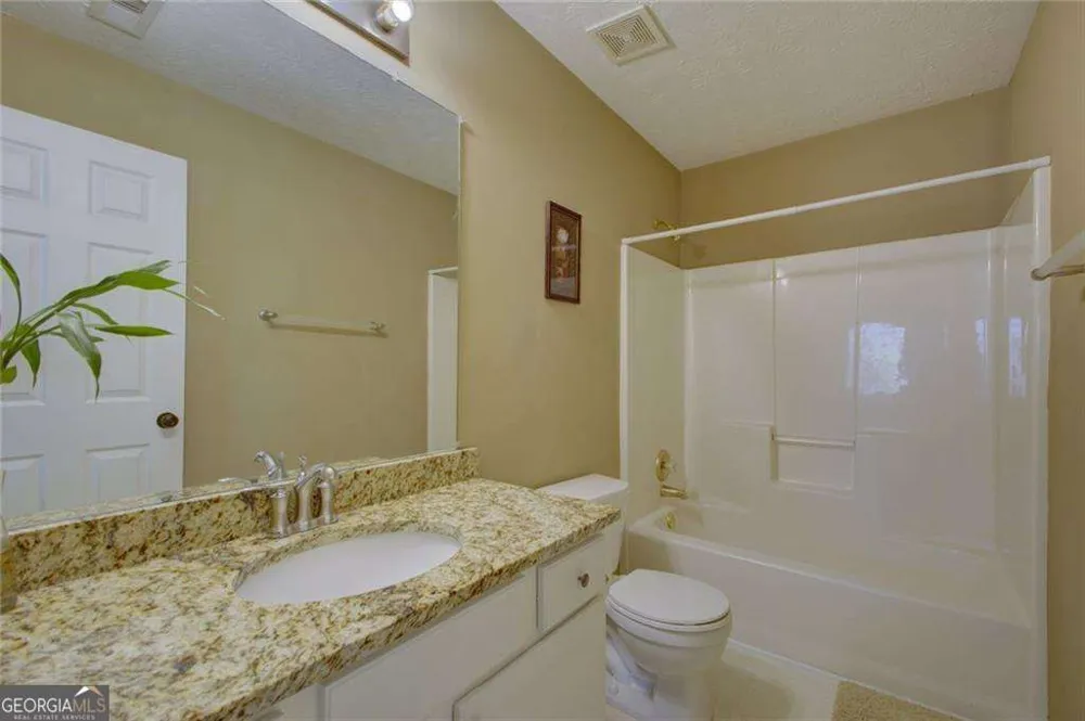 2820 Northcliff DR Suwanee, GA 30024