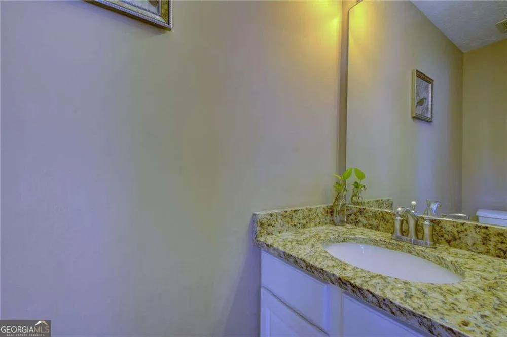 2820 Northcliff DR Suwanee, GA 30024