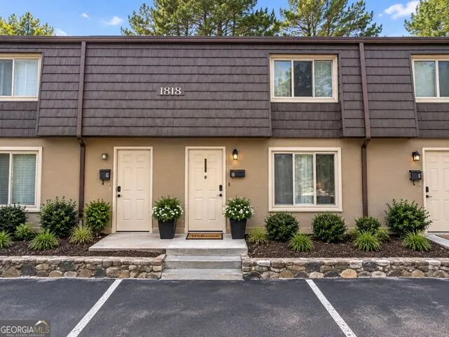 1818 Ashborough CIR SE Marietta, GA 30067