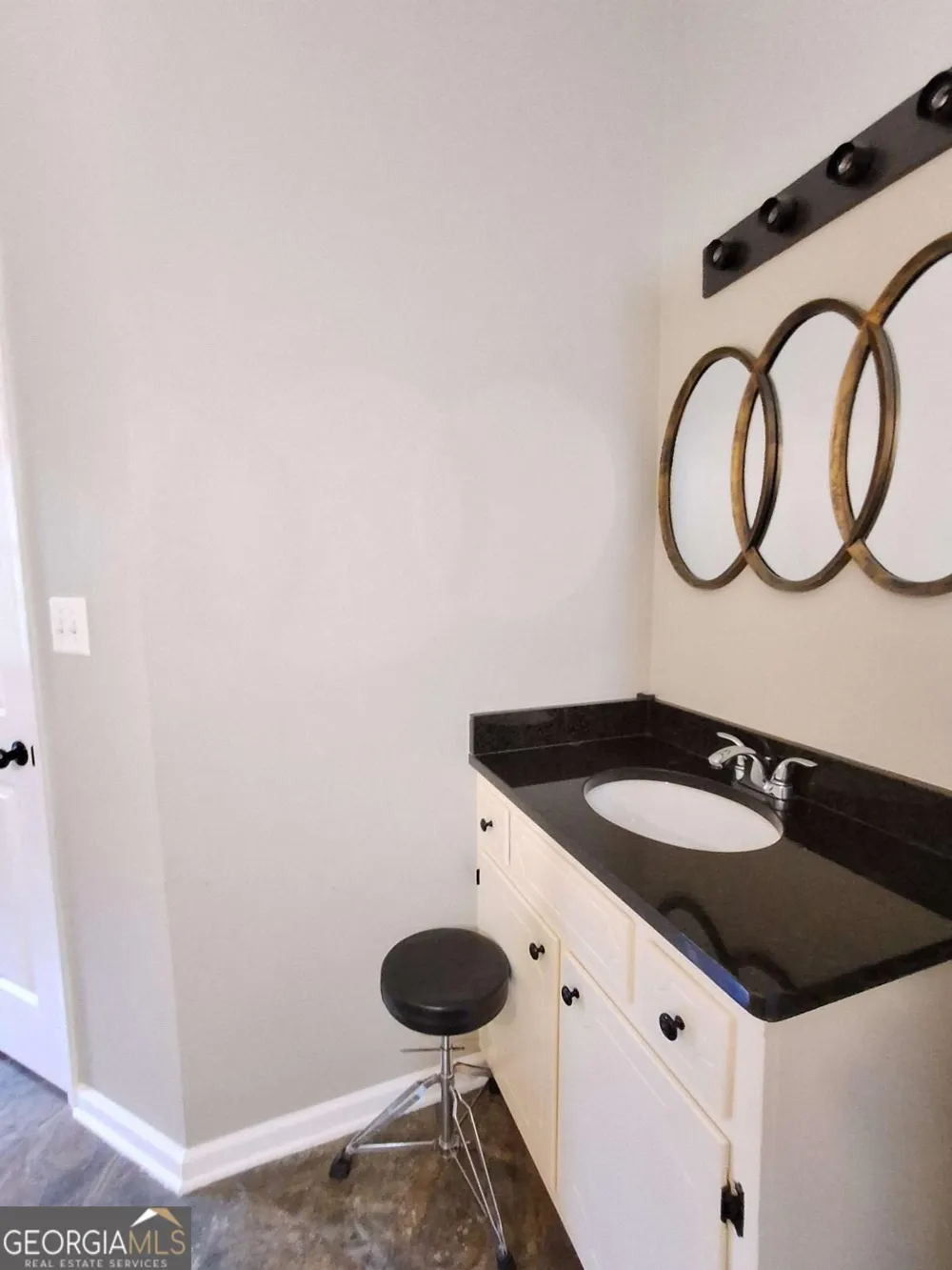 1142 Riverside TRCE Buford, GA 30518