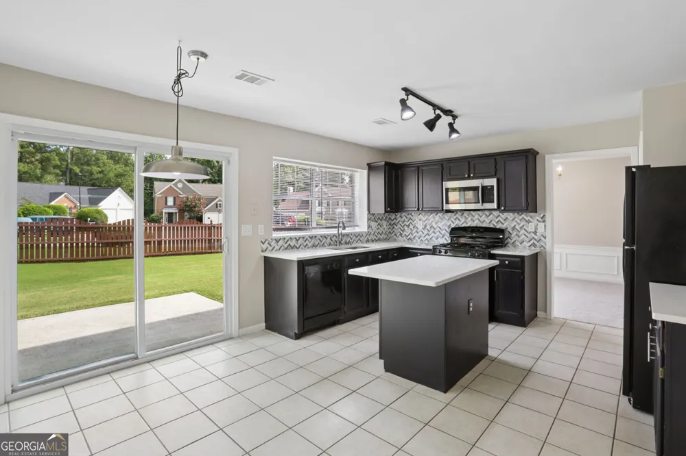 11980 Carriage Park LN Johns Creek, GA 30097