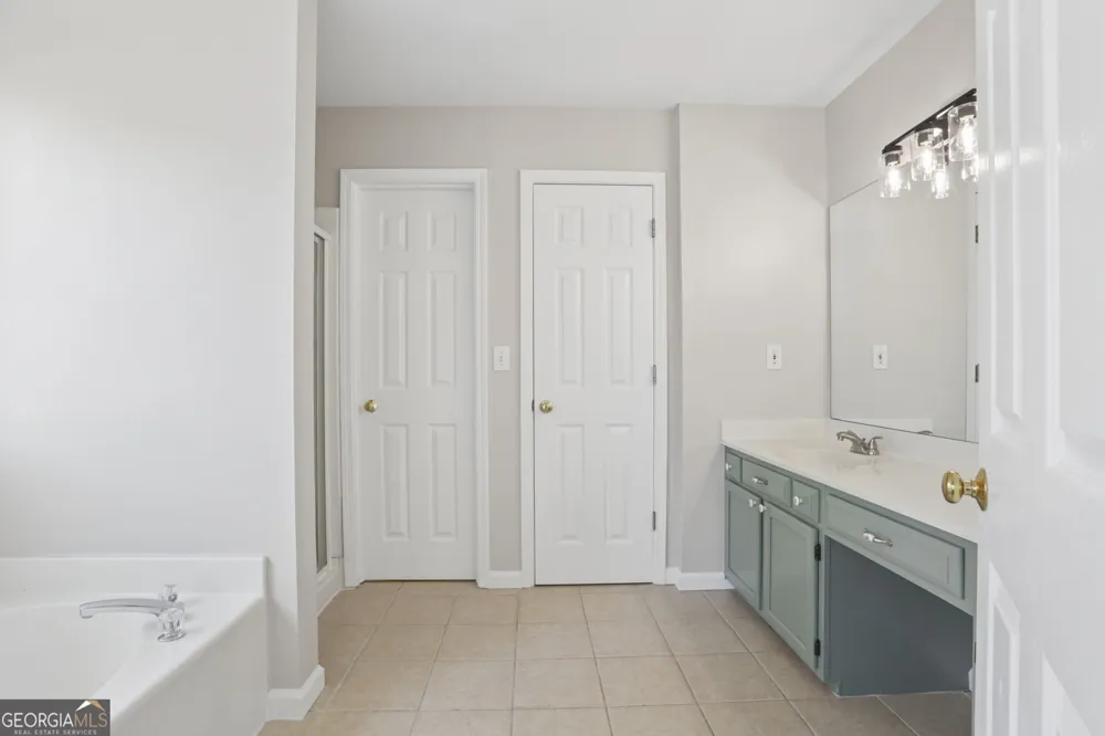 11980 Carriage Park LN Johns Creek, GA 30097