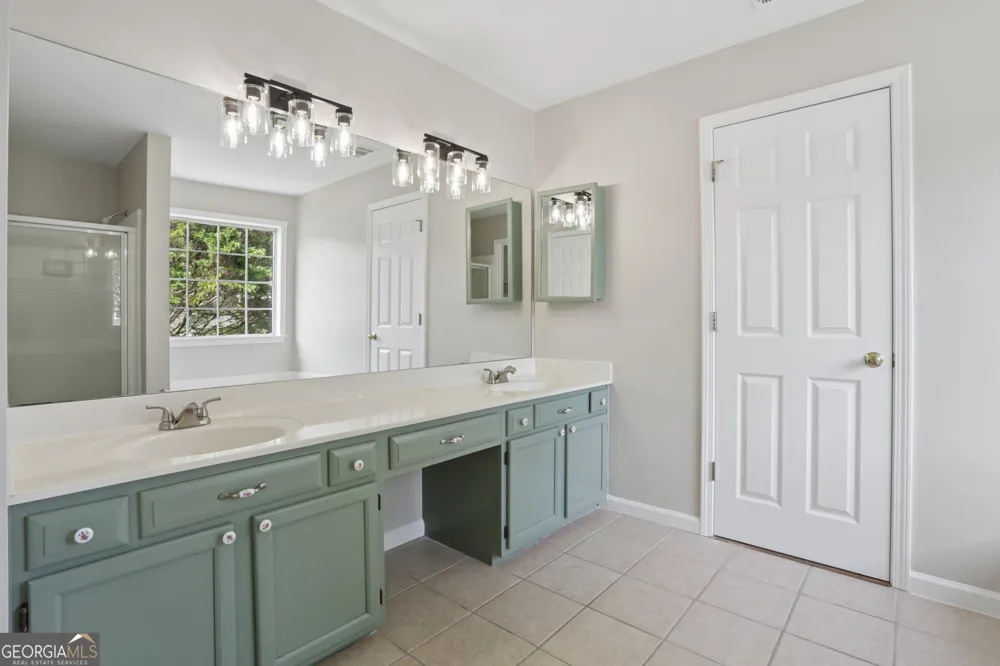 11980 Carriage Park LN Johns Creek, GA 30097