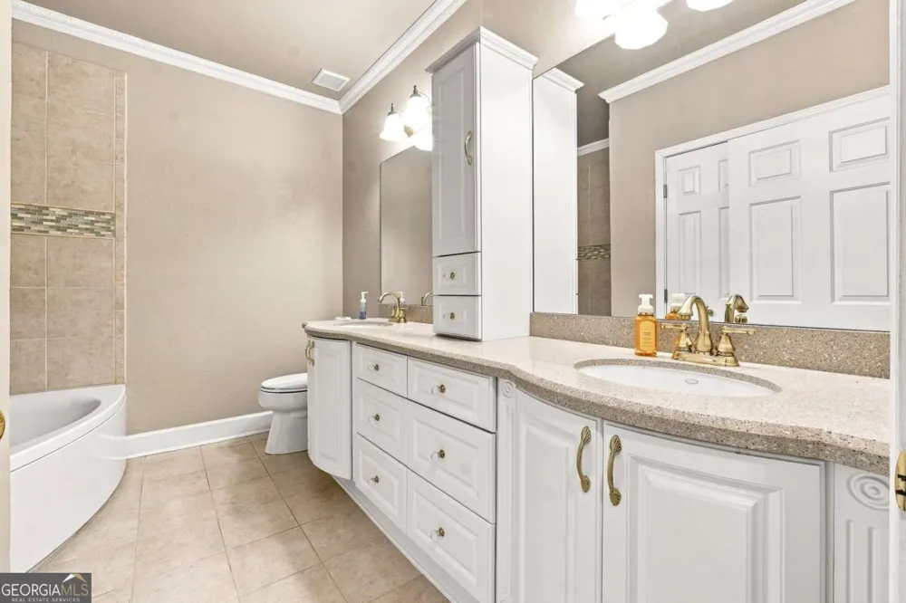 2865 Lenox RD NE Atlanta, GA 30324