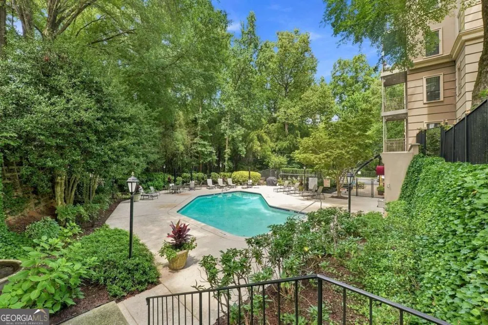 2865 Lenox RD NE Atlanta, GA 30324
