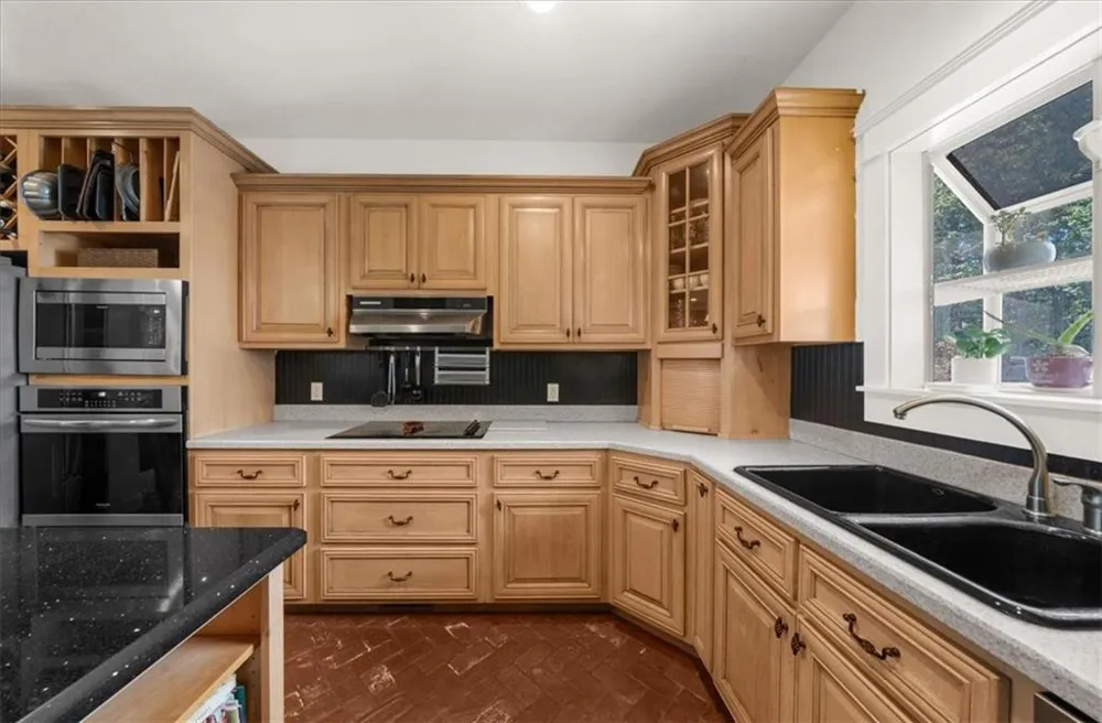 8135 Wallace Wood Road Gainesville, GA 30506