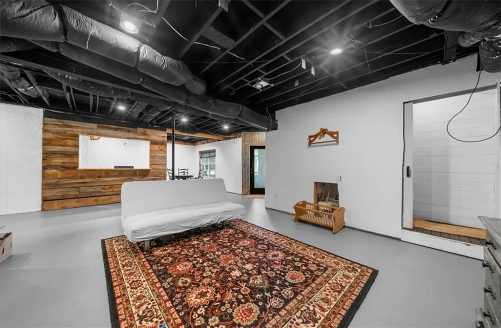 8135 Wallace Wood Road Gainesville, GA 30506