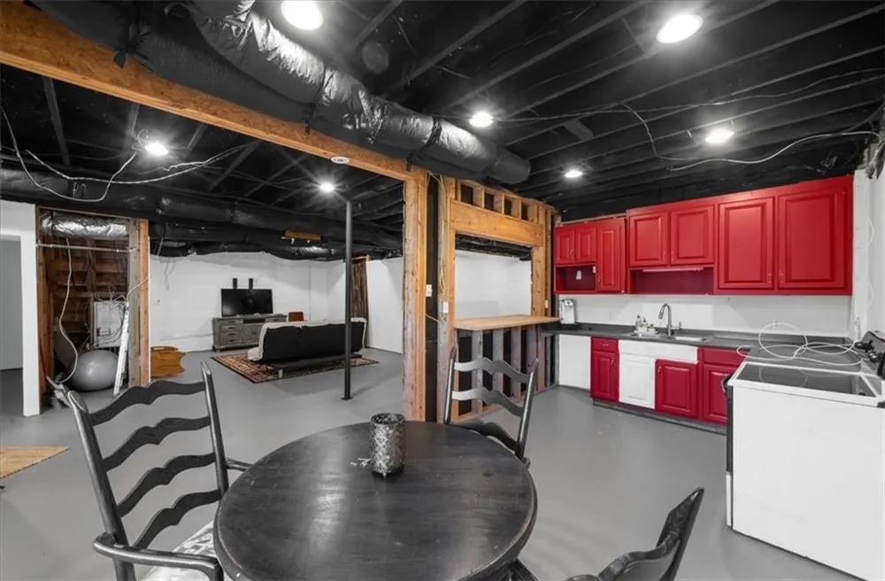 8135 Wallace Wood Road Gainesville, GA 30506