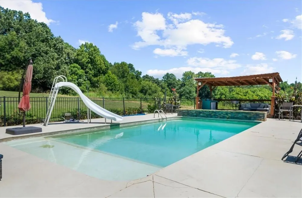 8135 Wallace Wood Road Gainesville, GA 30506