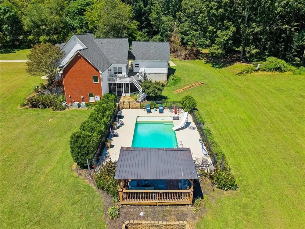 8135 Wallace Wood Road Gainesville, GA 30506