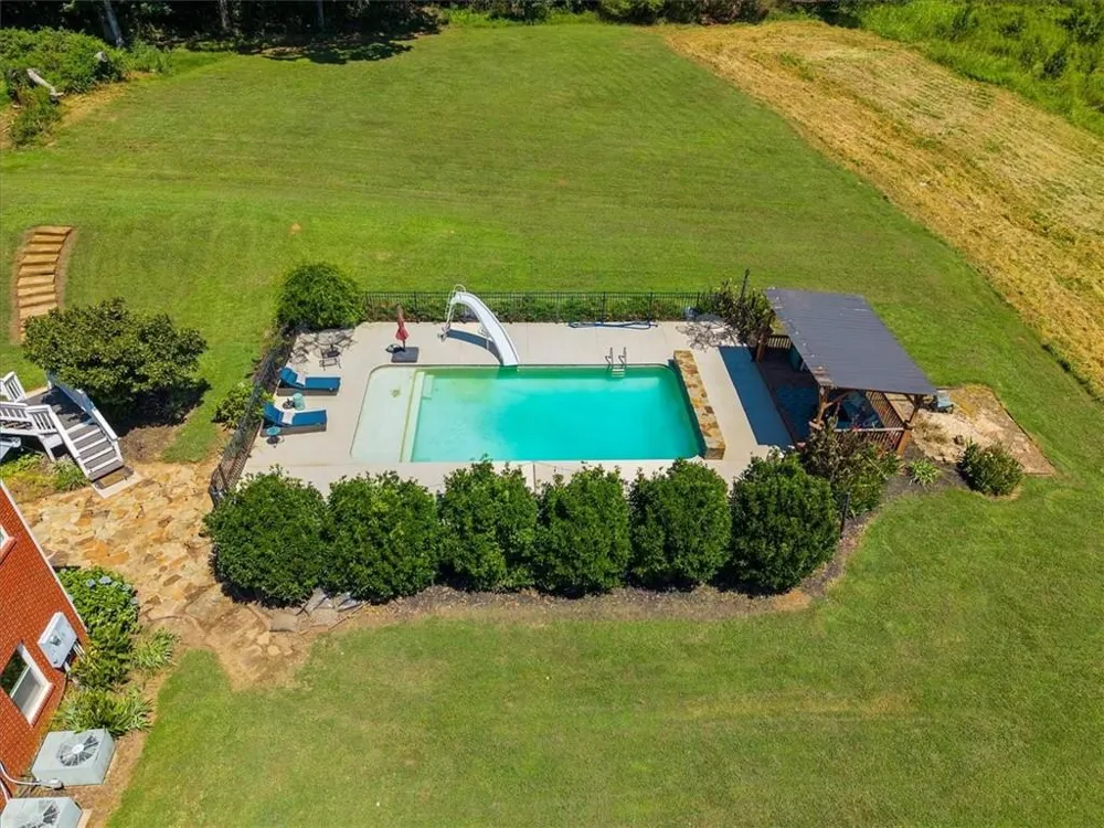 8135 Wallace Wood Road Gainesville, GA 30506