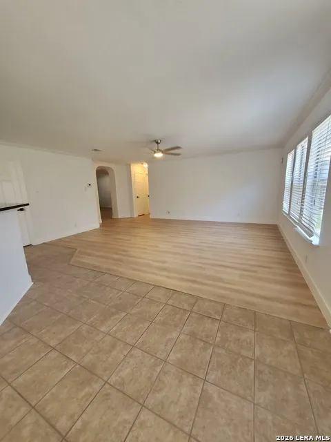 9427 Anderson Converse, TX 78109