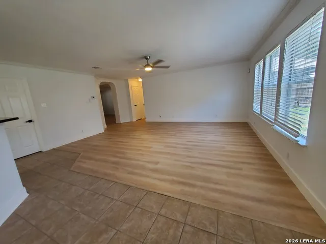 9427 Anderson Converse, TX 78109