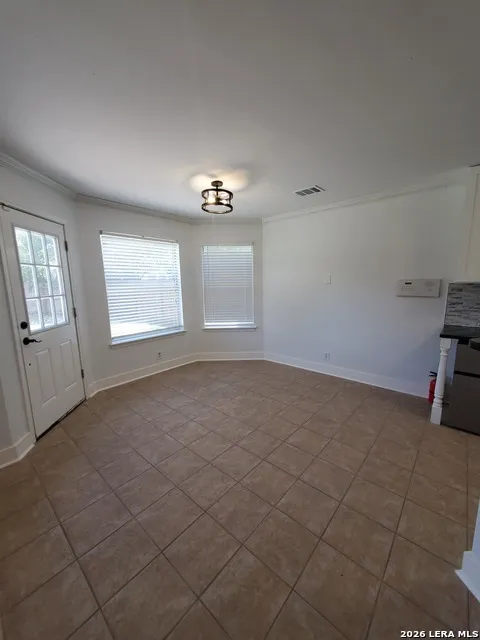 9427 Anderson Converse, TX 78109