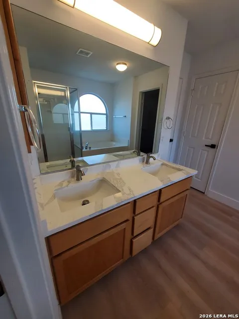 9427 Anderson Converse, TX 78109