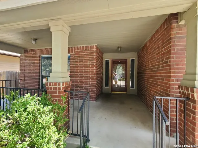 9427 Anderson Converse, TX 78109