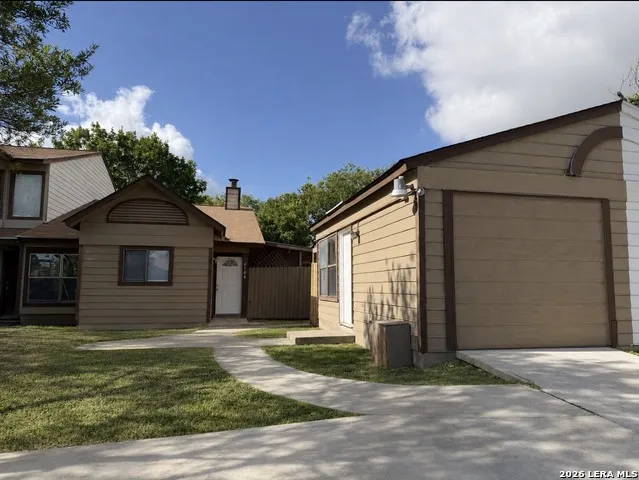 6704 Hickory Springs Dr San Antonio, TX 78249