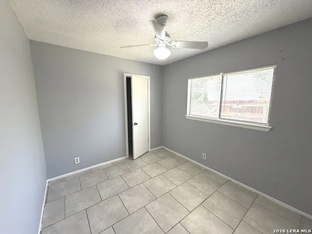 6704 Hickory Springs Dr San Antonio, TX 78249