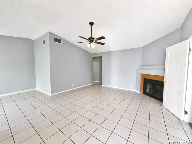 6704 Hickory Springs Dr San Antonio, TX 78249