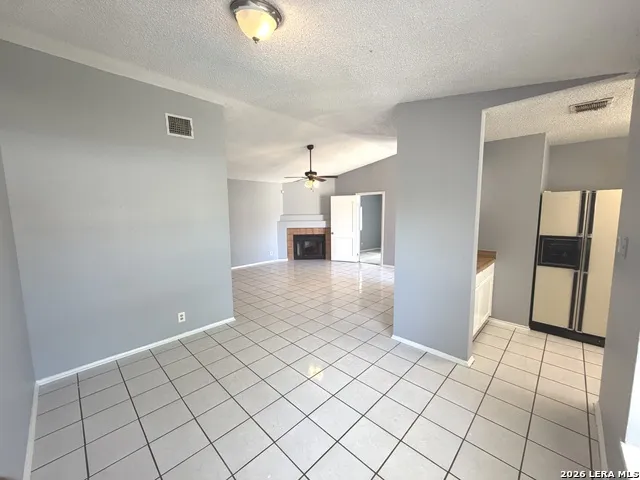 6704 Hickory Springs Dr San Antonio, TX 78249