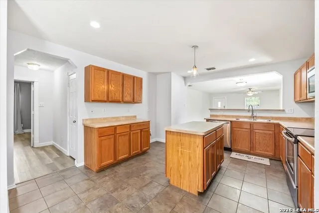 7718 Ruidoso Chase Selma, TX 78154