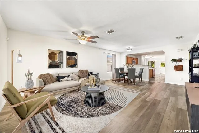7718 Ruidoso Chase Selma, TX 78154