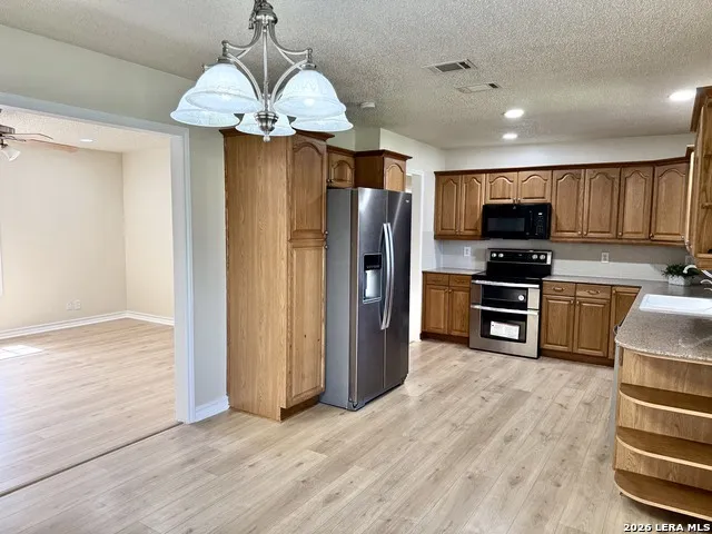 512 S Park Karnes City, TX 78118
