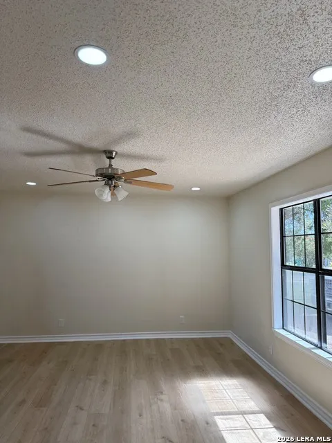 512 S Park Karnes City, TX 78118