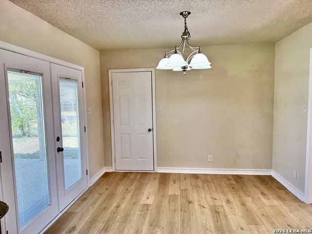 512 S Park Karnes City, TX 78118