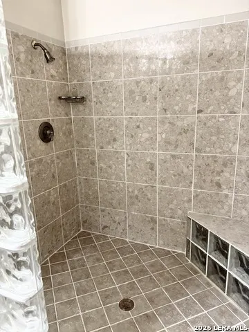 512 S Park Karnes City, TX 78118