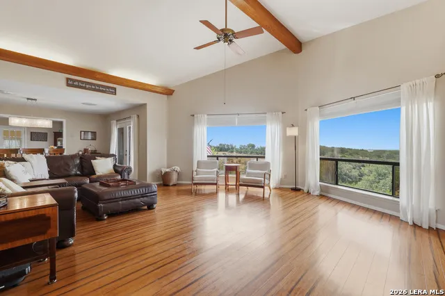 862 Indian Creek Loop Kerrville, TX 78028