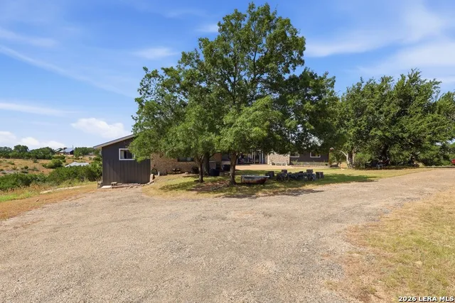 862 Indian Creek Loop Kerrville, TX 78028