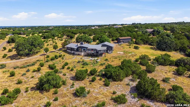 862 Indian Creek Loop Kerrville, TX 78028