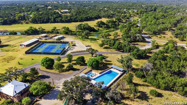 862 Indian Creek Loop Kerrville, TX 78028