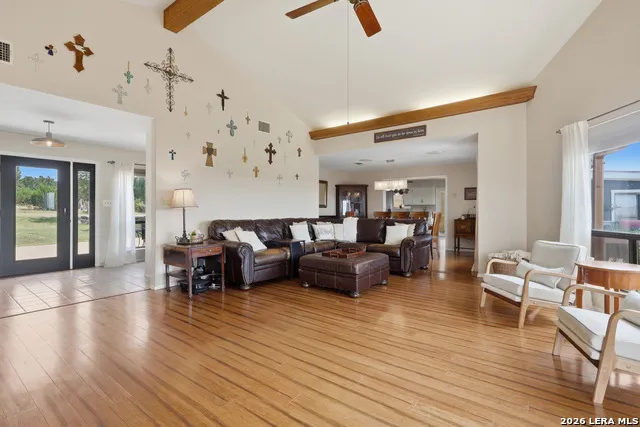 862 Indian Creek Loop Kerrville, TX 78028