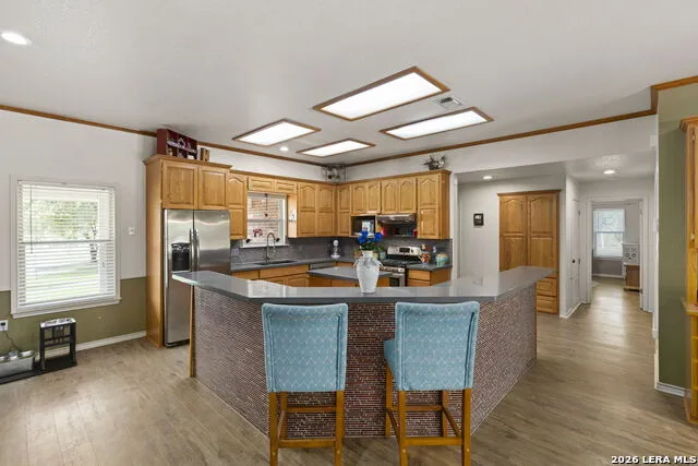 172 MEADOW LAKE DR Seguin, TX 78155