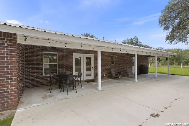 172 MEADOW LAKE DR Seguin, TX 78155