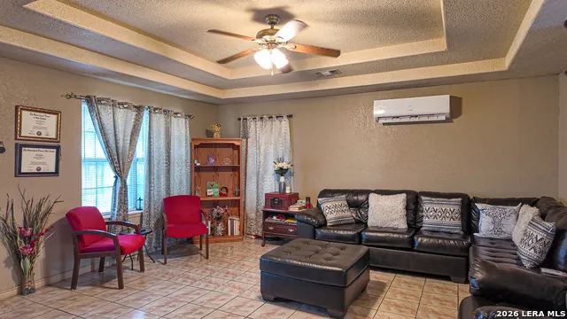 113 Calle Alegre Eagle Pass, TX 78852