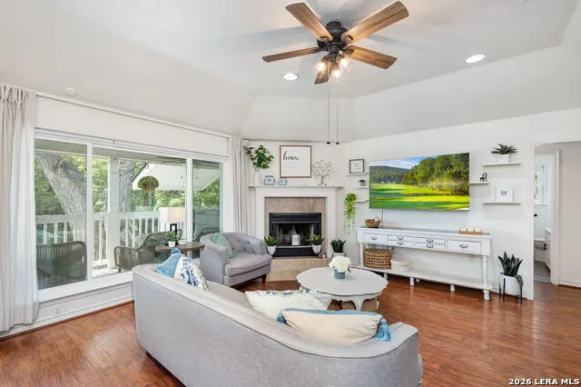 34 river oak Seguin, TX 78155
