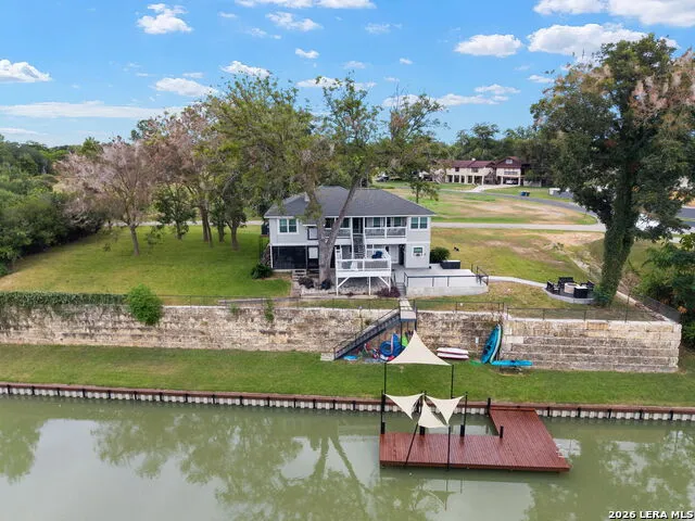 34 river oak Seguin, TX 78155