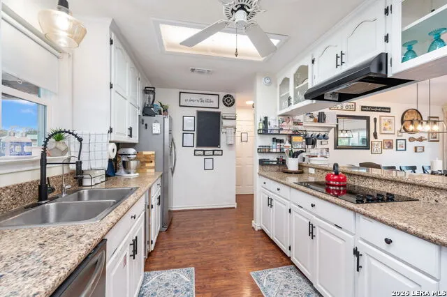34 river oak Seguin, TX 78155