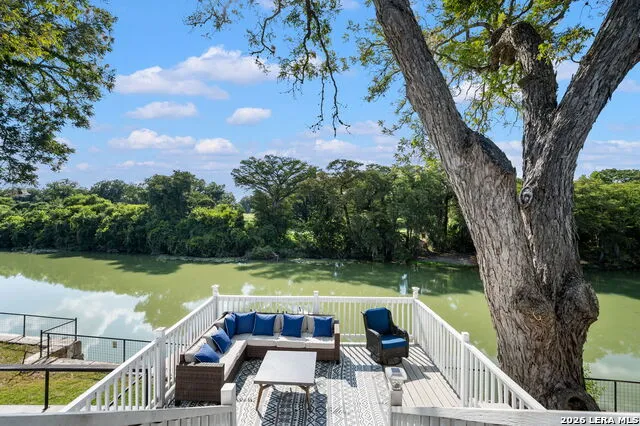 34 river oak Seguin, TX 78155