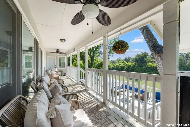 34 river oak Seguin, TX 78155