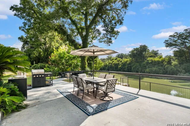 34 river oak Seguin, TX 78155