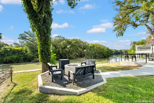 34 river oak Seguin, TX 78155