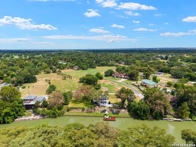 34 river oak Seguin, TX 78155